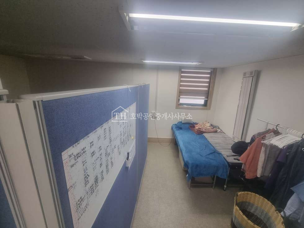 서울 관악구 남현동 실사진 사당 도보3분 초역세권 3층 사무실 임대입니다. 월세 매물번호 10012 사진 3