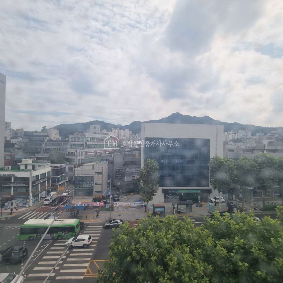 서울 동작구 사당동 사당 메인자리 횡단보호 앞 매일 수천명 지나다니는 상가 사무실자리 월세 매물번호 10026 사진 3