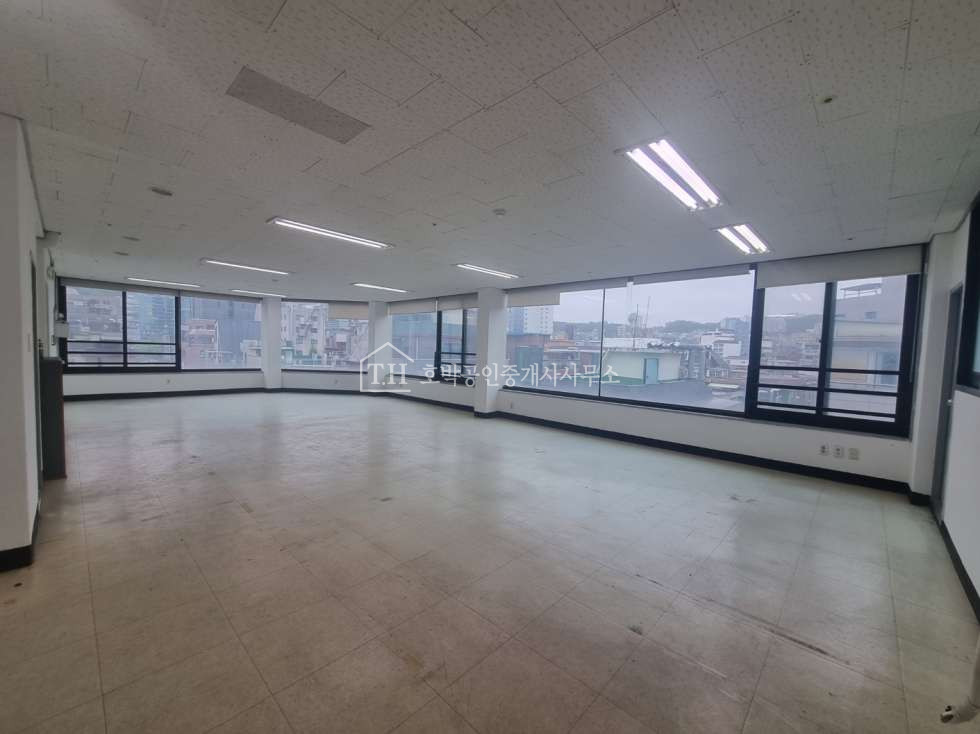 서울 동작구 사당동 사당 10번출구 2분거리 초역세권 사무실 임대입니다. 월세 매물번호 10042 사진 5
